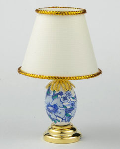 miniature blue and white table lamp in 1-12 scale - how to recreate an English Living Room in 1:12 scale miniature