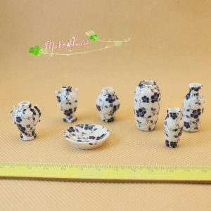 porcelain vases in 1/12 scale miniature