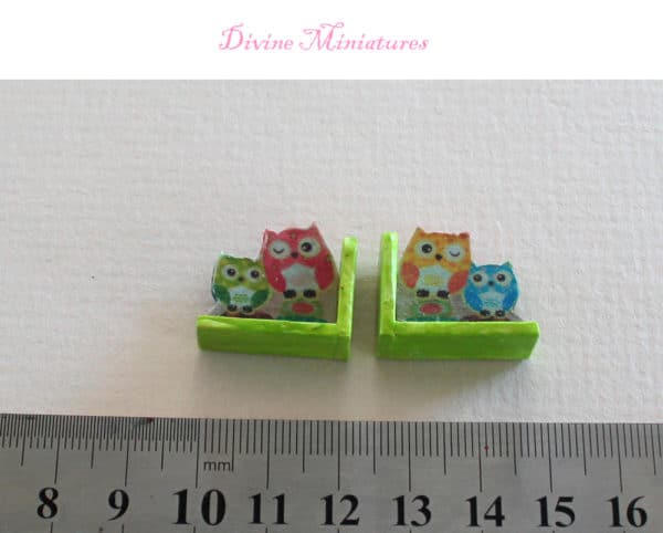 tiny owl bookends in 1:12 scale dollhouse miniature