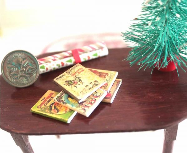 set 5 Victorian Christmas story books in 1:12 scale dollhouse miniature