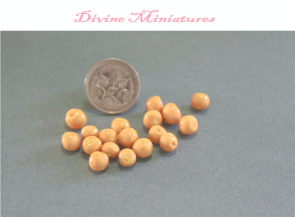 This listing is for six or twelve miniature oranges, individual pieces. 1:12 scale dollhouse miniature fruit