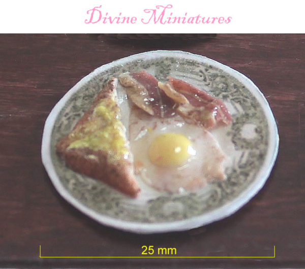 eggs and bacon on toast in 1:12 scale dollhouse miniature food