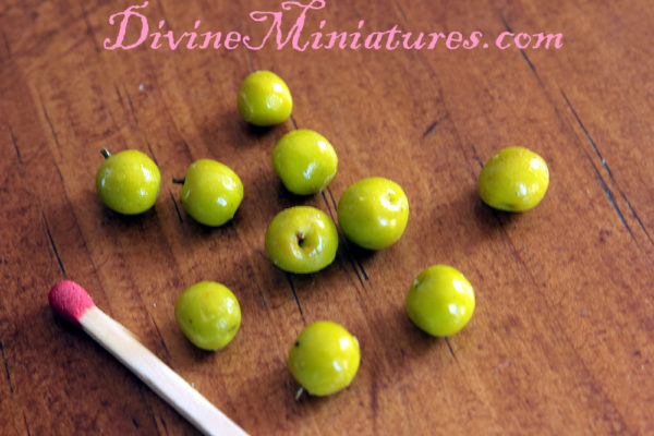 1:12 scale miniature green apples